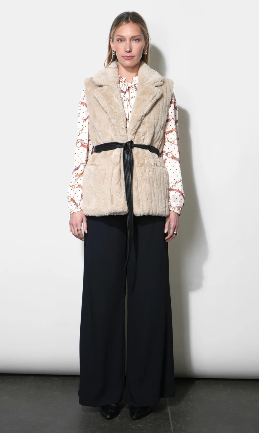Cosette Faux Fur Vest (Oyster)
