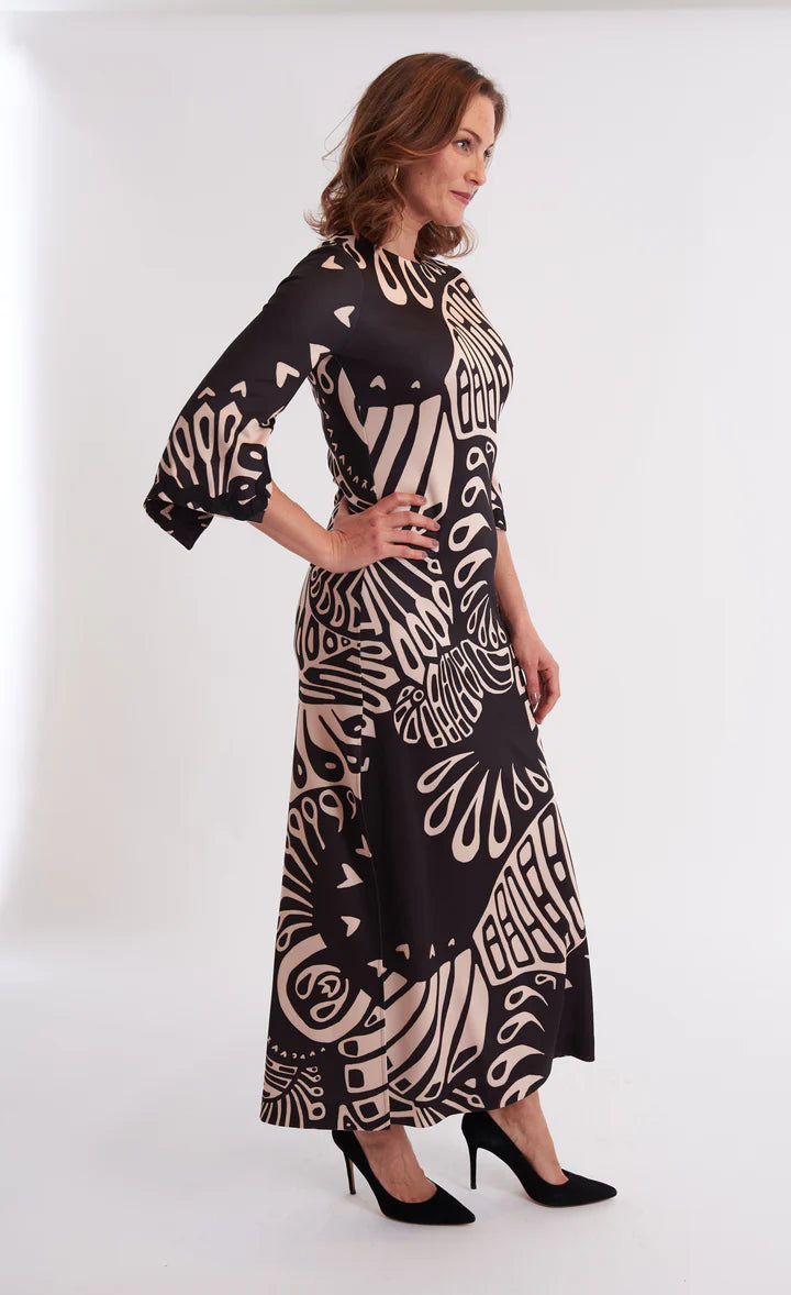 Cassandra Dress (Paddle Black)