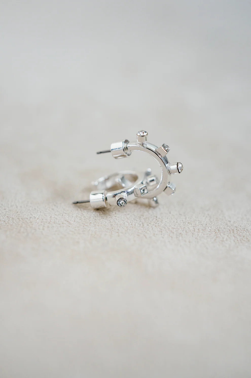 Metal Huggie (Silver Wavy)